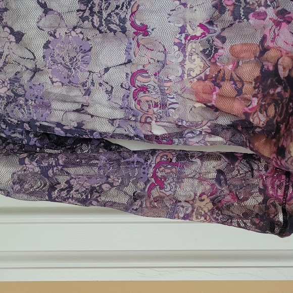 🍂 Primrose Lace Top Pyramid Collection Sheer Blouse - Picture 7 of 9